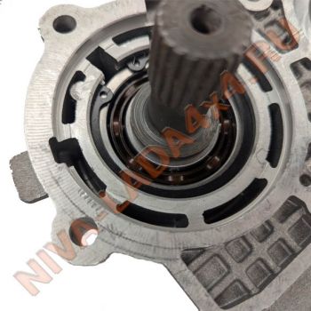 Крышка КР НИВА задняя 2121-1802080 в сборе подшипником SKF